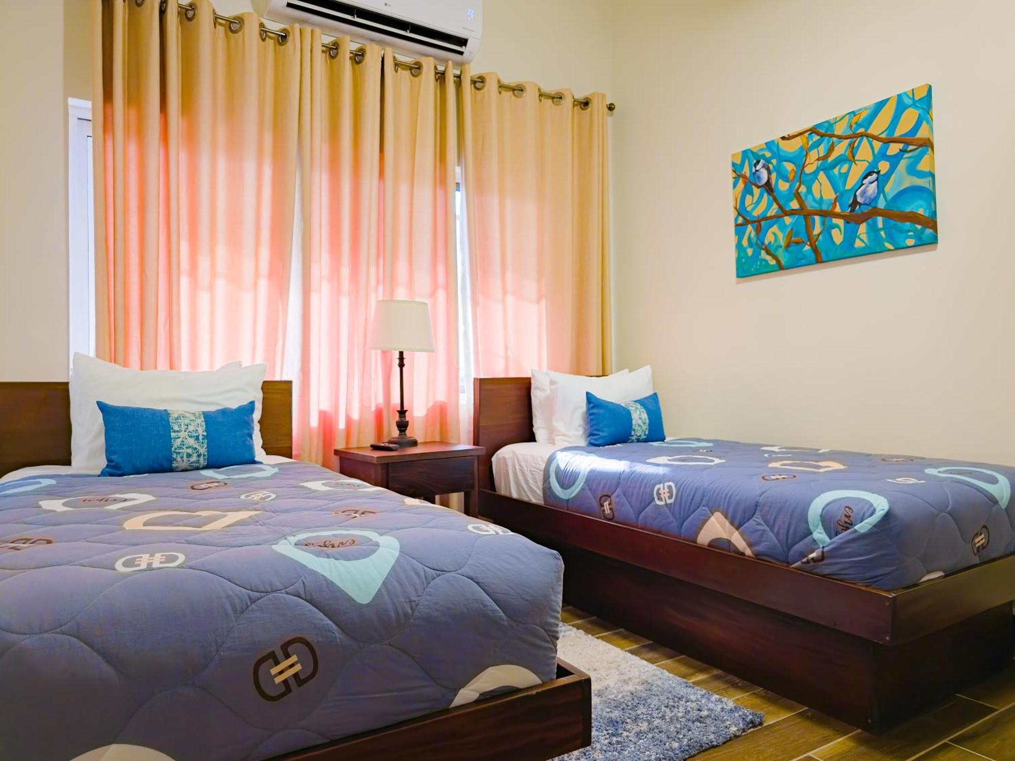 Louis' Apartments Placencia Экстерьер фото