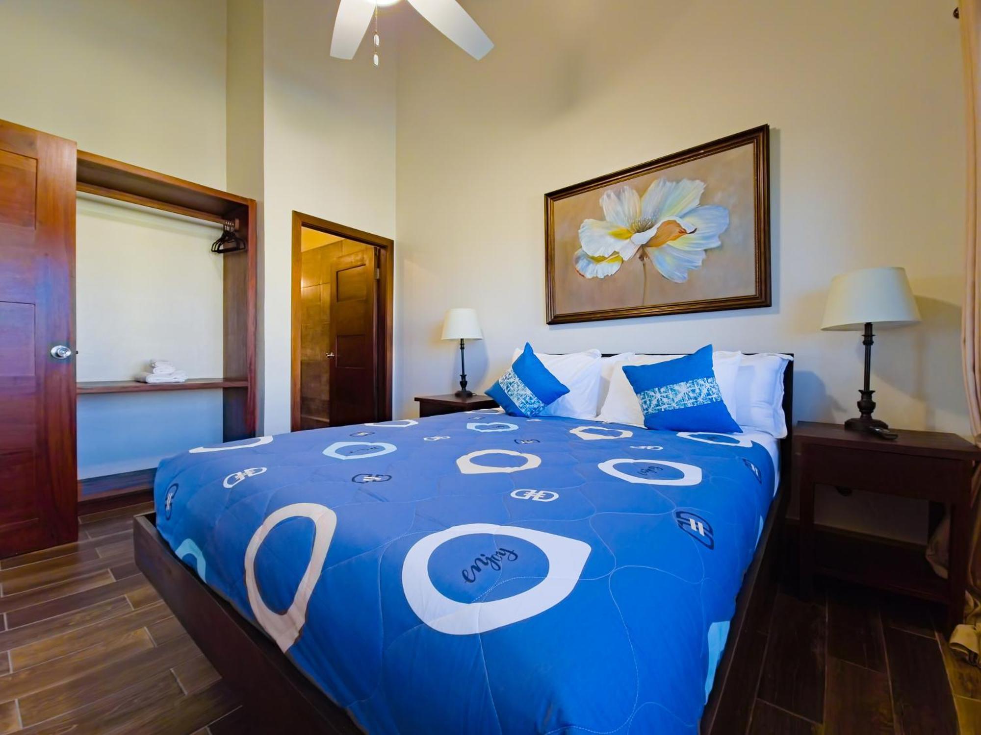 Louis' Apartments Placencia Экстерьер фото