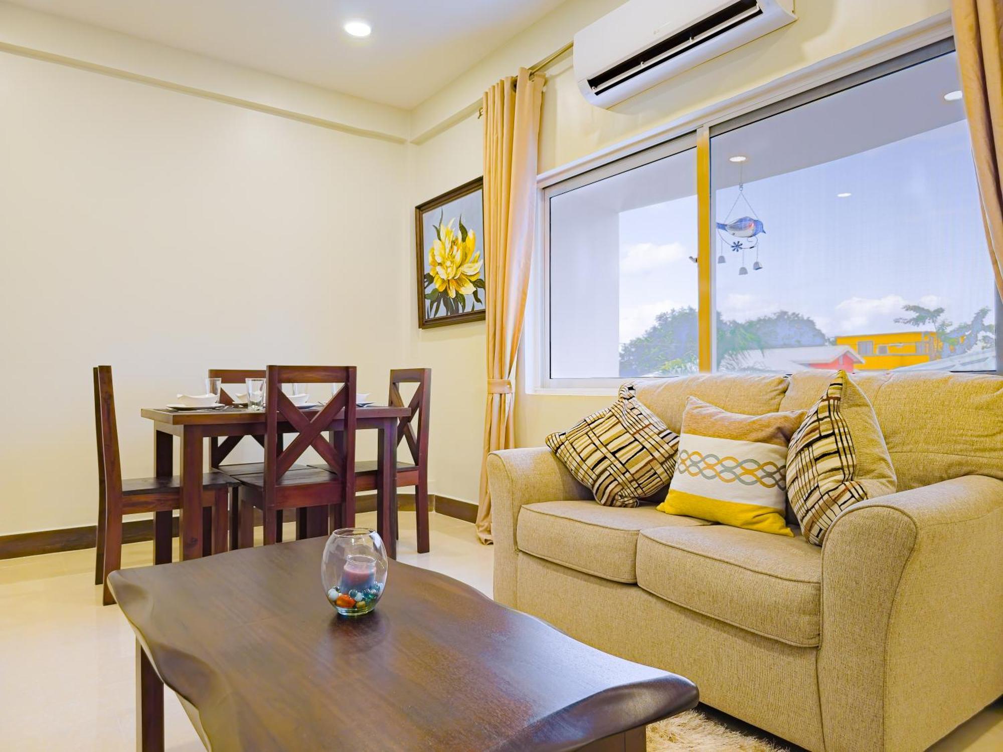 Louis' Apartments Placencia Экстерьер фото