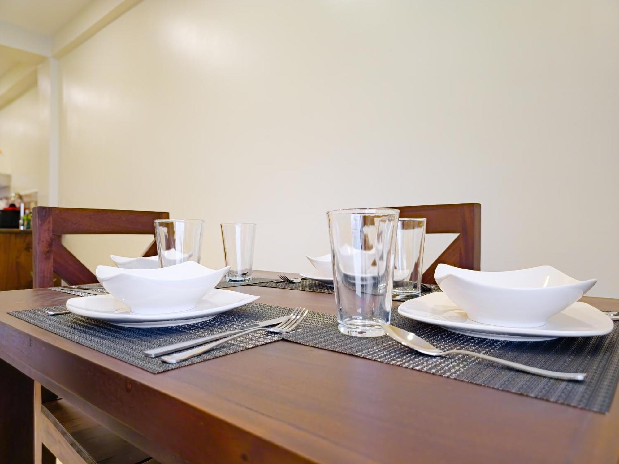 Louis' Apartments Placencia Экстерьер фото