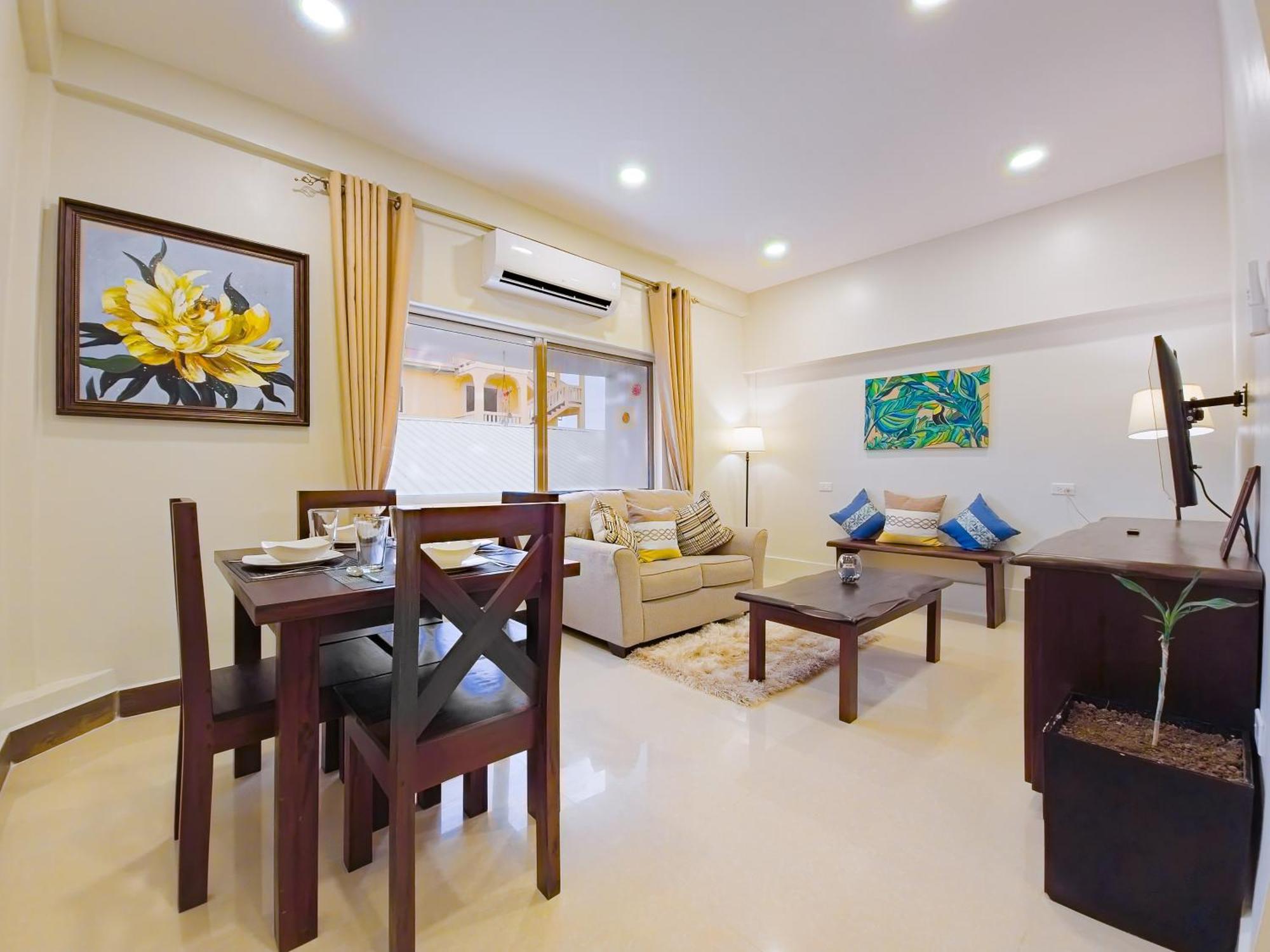 Louis' Apartments Placencia Экстерьер фото