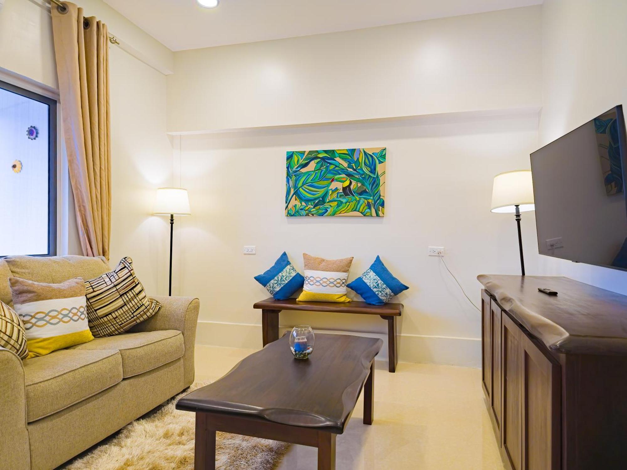 Louis' Apartments Placencia Экстерьер фото