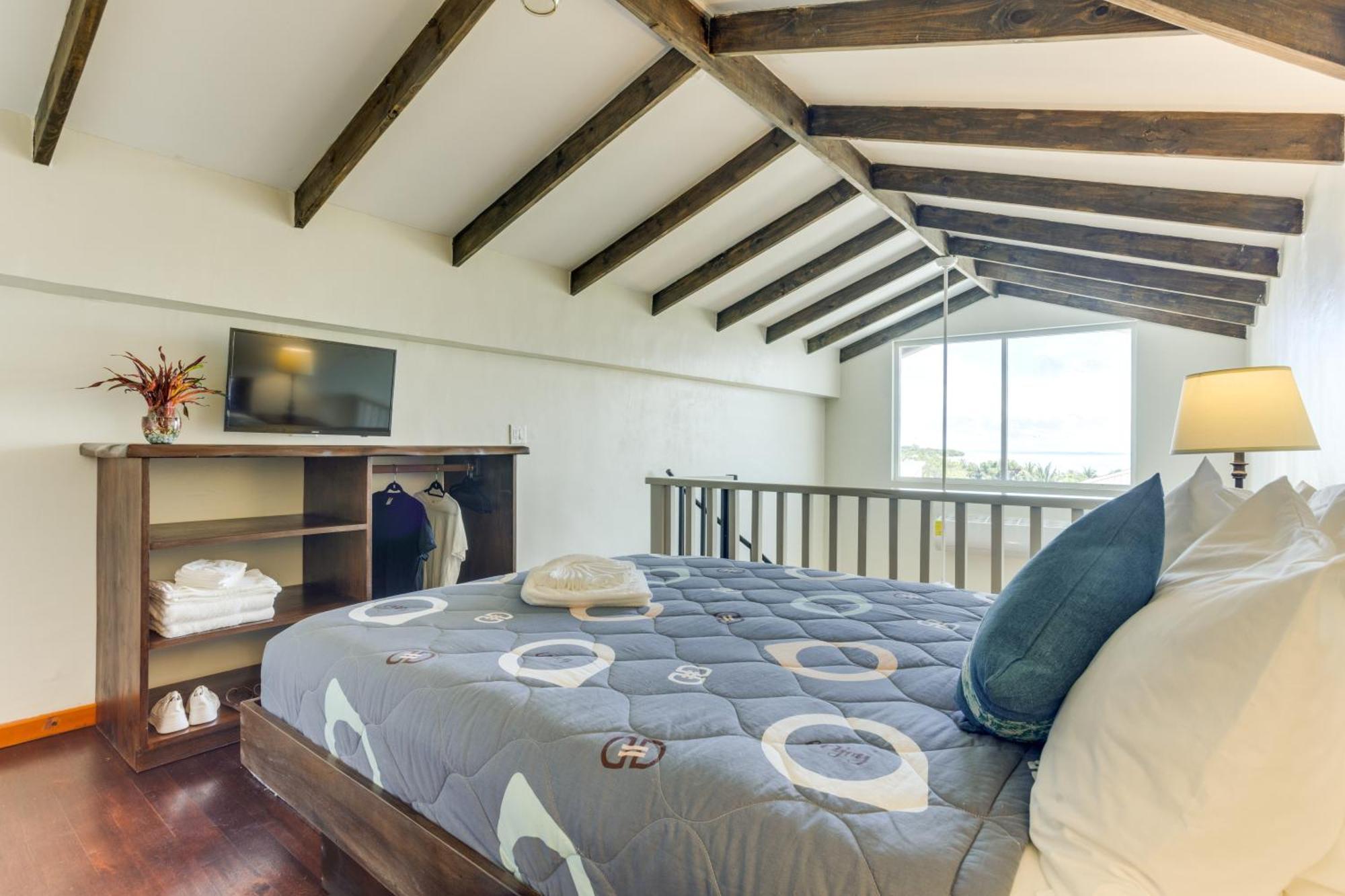 Louis' Apartments Placencia Экстерьер фото